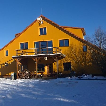 Hotel Penzion Eqilon Mělník Zewnętrze zdjęcie