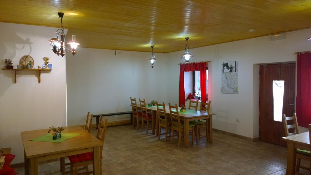 Hotel Penzion Eqilon Mělník Zewnętrze zdjęcie